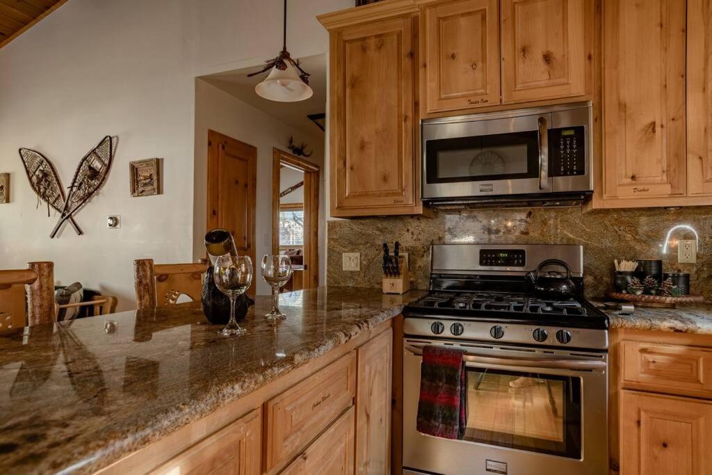 Hot Tub*Kids Room*Family Cabin Big Bear City Exterior photo